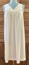 Vtg Vanity Fair Soft Pink Nylon Nightgown Lace Trim Made in USA Size S