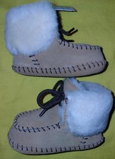 UGG AUSTRALIA BABY BOOTS SPARROW 2/3 CHESNUT COLOR NEW