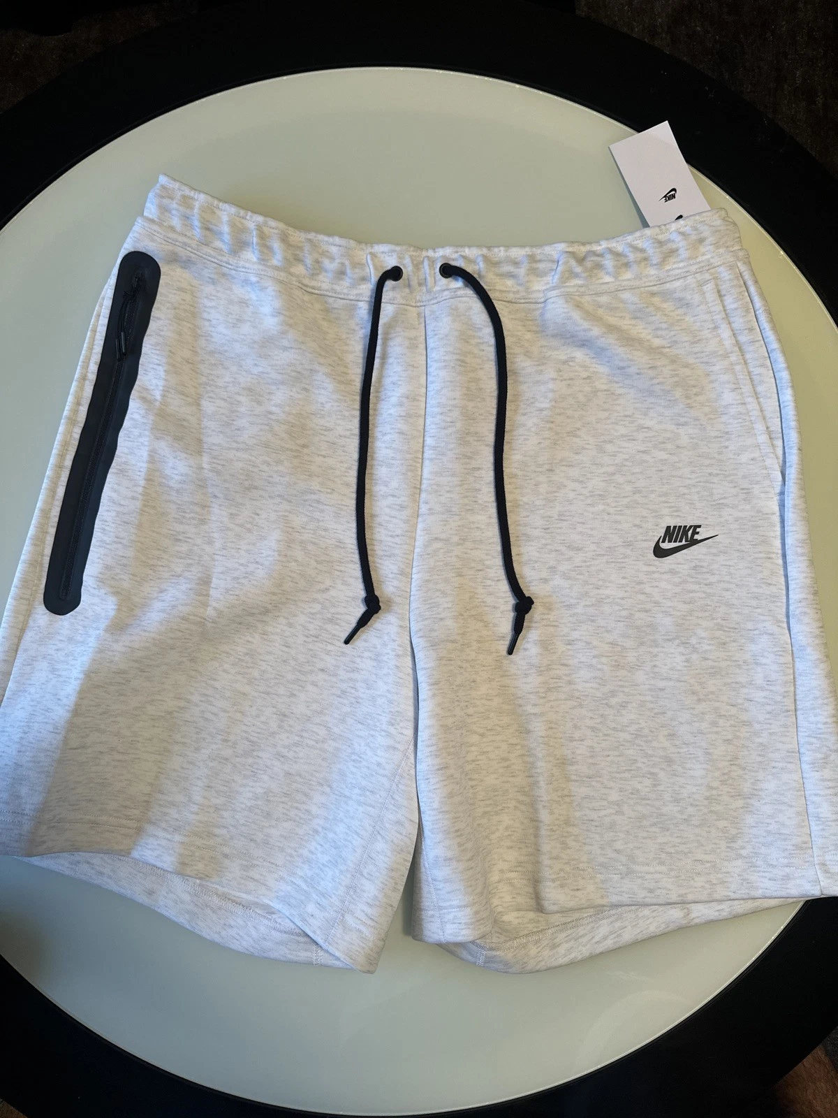 Men’s Size 2XL - Nike Sportswear Tech Fleece Shorts Grey FB8171-063