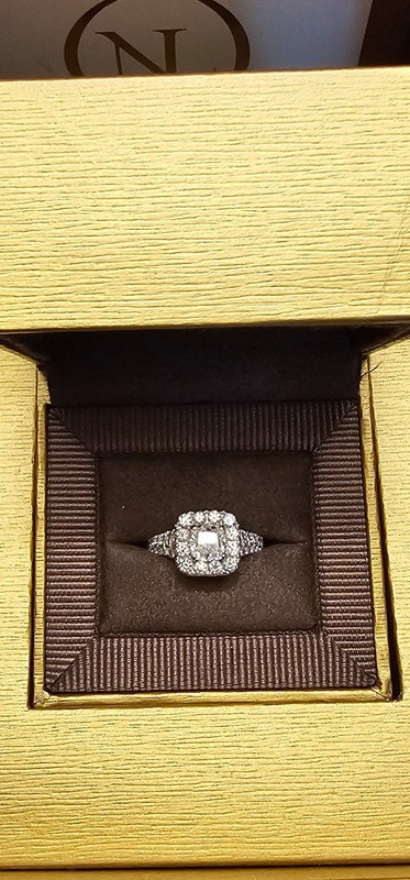 Beautiful Neil Lane Engagement Ring 2  1/6 CT Tw 14K White Gold
