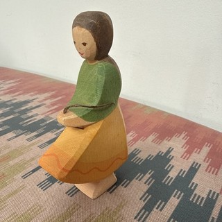 Ostheimer goose girl wooden toy