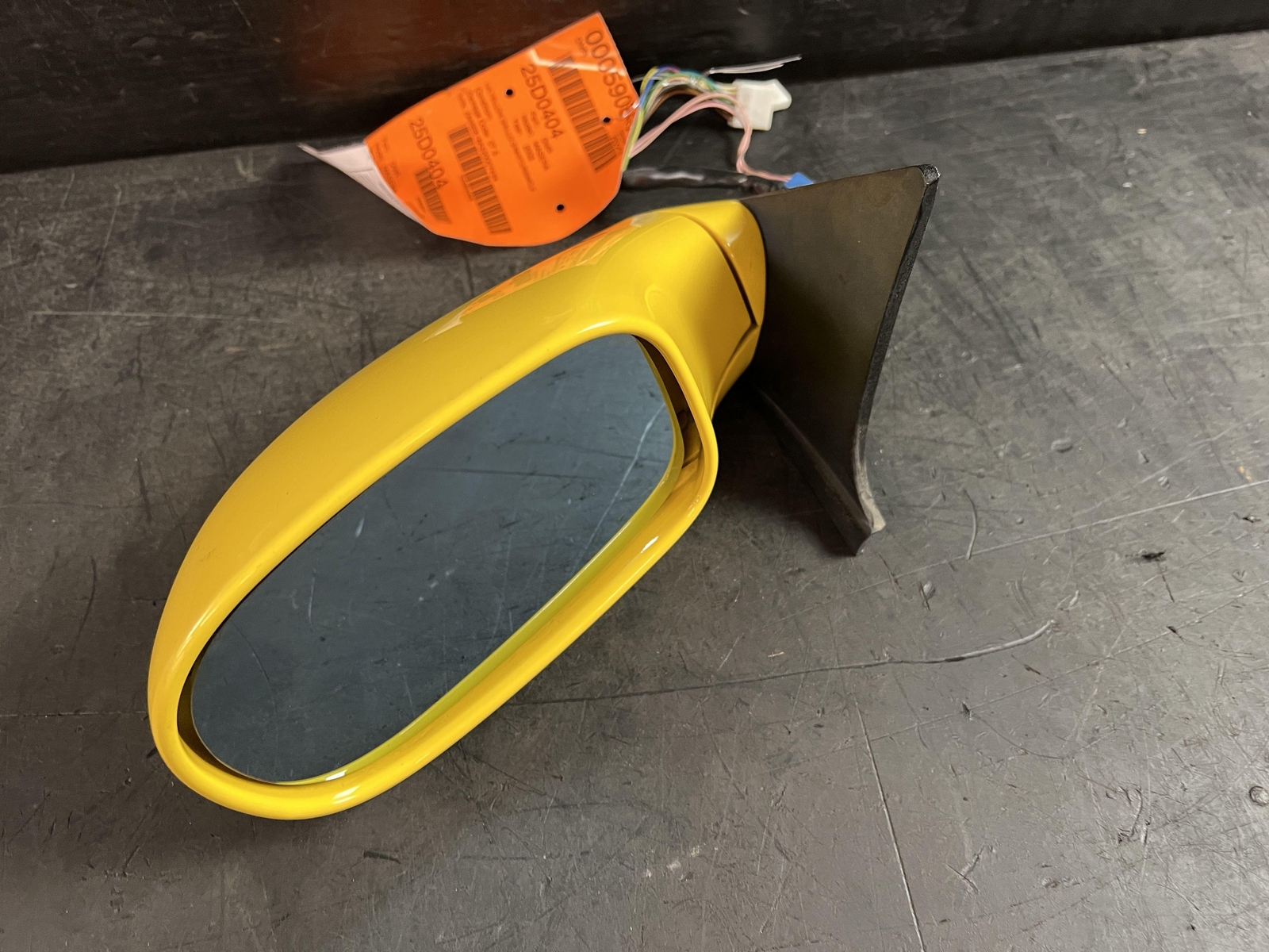 02-06 MASERATI SPYDER DRIVER LEFT LH SIDE DOOR MIRROR YELLOW GIALLO 231246
