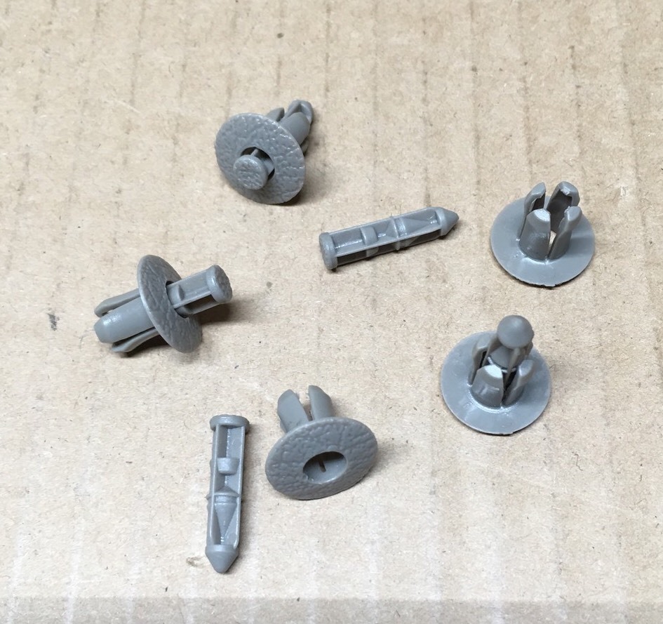 Volvo Door Panel Clip Fastener Oak 39964093 C70 S60 S70 S80 V70