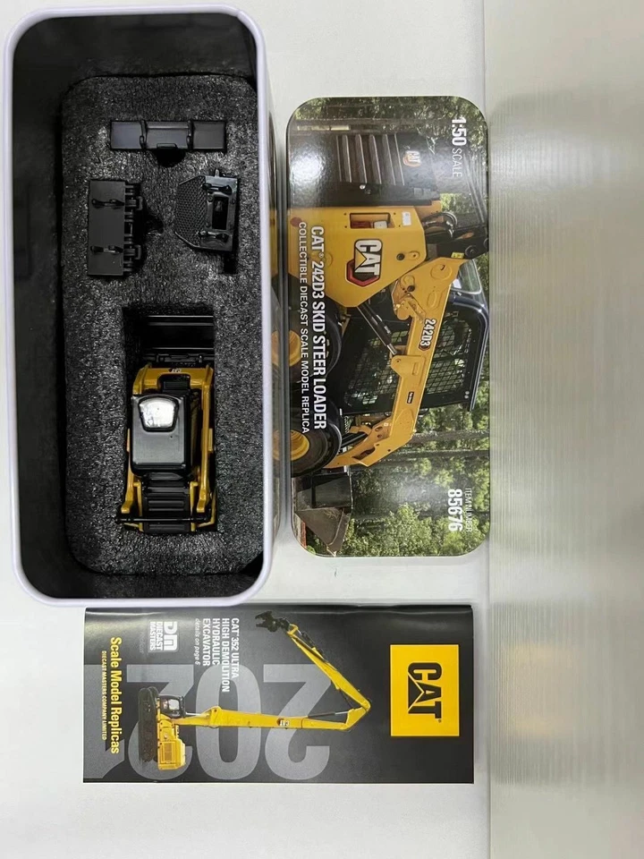 DieCast Masters Cat 242D3 Steer Loader 1/50 Scale Metal Model Toy Gifts DM85676 - Image 3 of 3