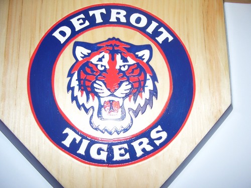 Detroit Tigers Bobble heads Home plate display shelf for Bobble heads - Picture 4 of 4