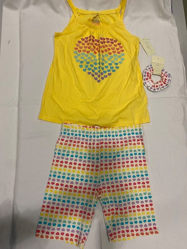 Max Studio Kids Girls Short Set w/Hearts and Scrunchi for hair (NWT)(L10-12)