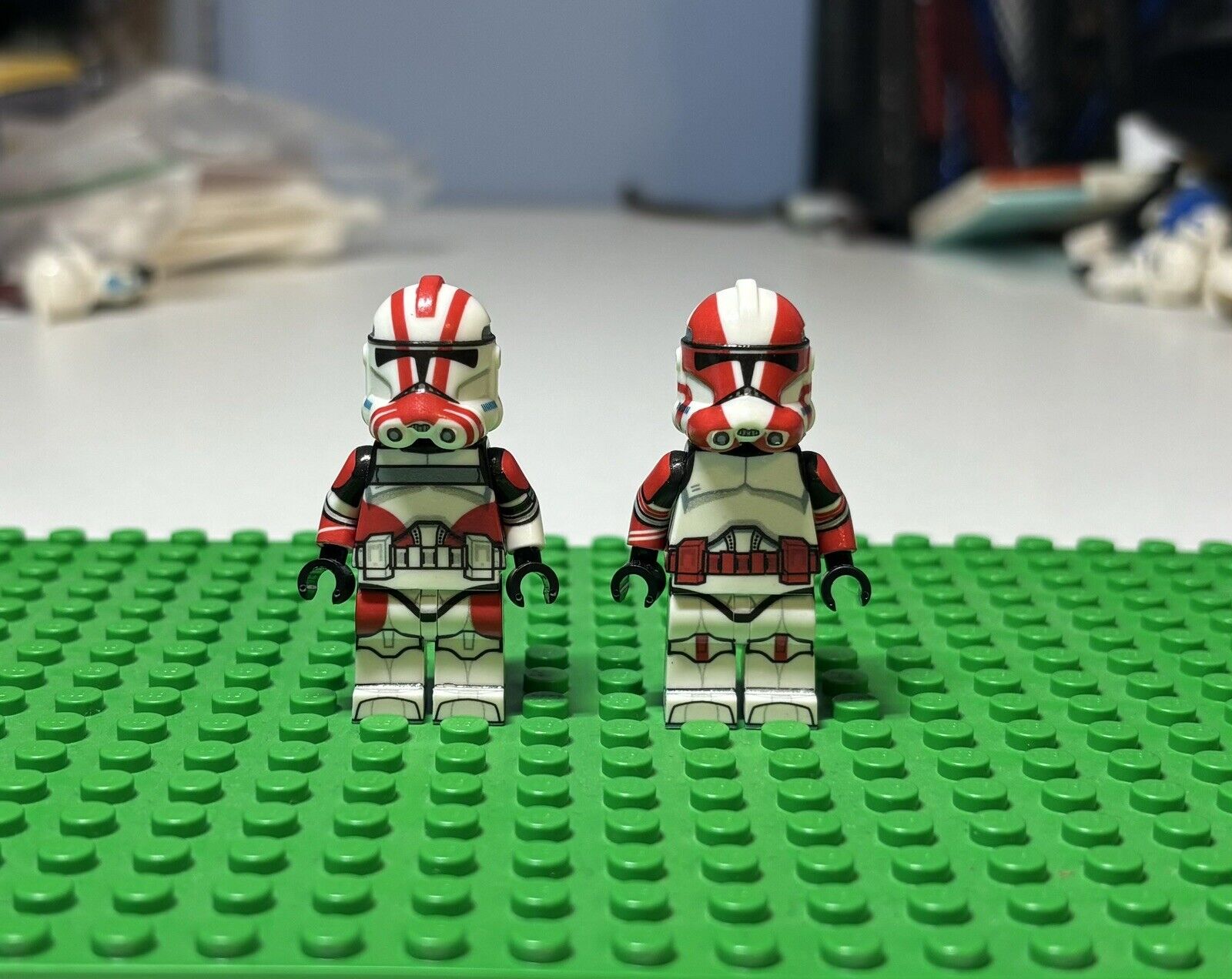 LEGO Star Wars Clone Captain Grey and Styles