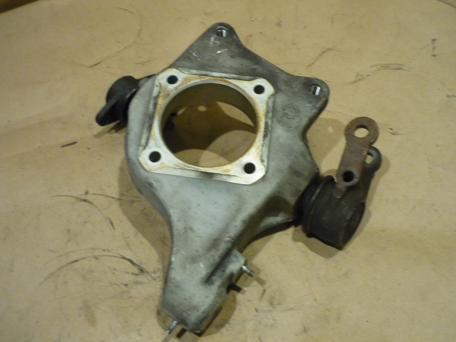Ferrari  456,550,575- LH Front Steering Knuckle  - P/N  184627 - 184622