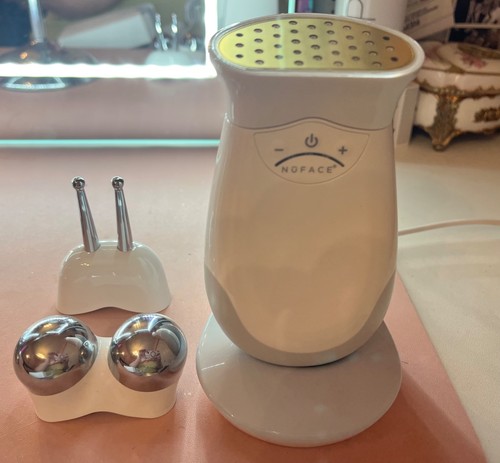 nuface trinity complete set with red light therapy and lip and eye attachment
