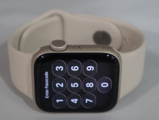 Apple Watch SE 3 40mm GPS ONLY Starlight w/ S/M Sport Band MEH34LW/A 20733