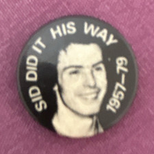 “Sid Did It His Way 1957–79" Black Enamel Pin Back Badge Novelty UK & GB