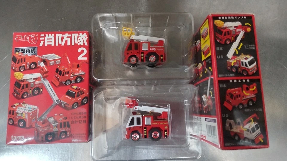 Camión bomba de bomberos Tomy Choro Q Fire Brigade 2 cisterna (versión Japón y versión EE. UU.) Foto 2 de 2
