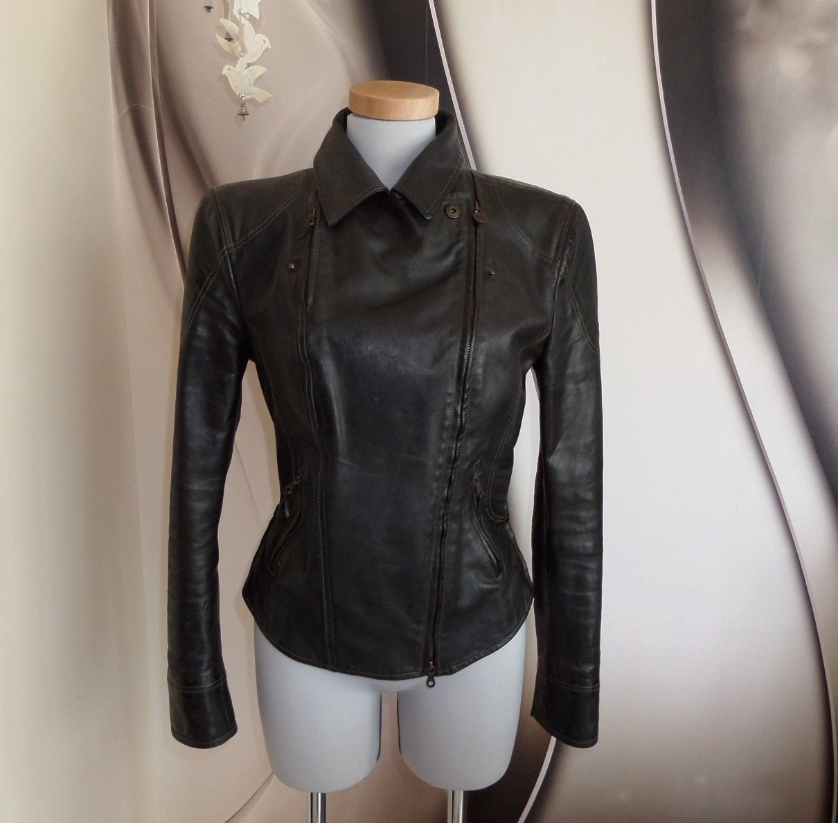 MATCHLESS SOHO Leather FITTED BIKER JACKET MADE IN ITALY SIZE 10 vinted ' image 3