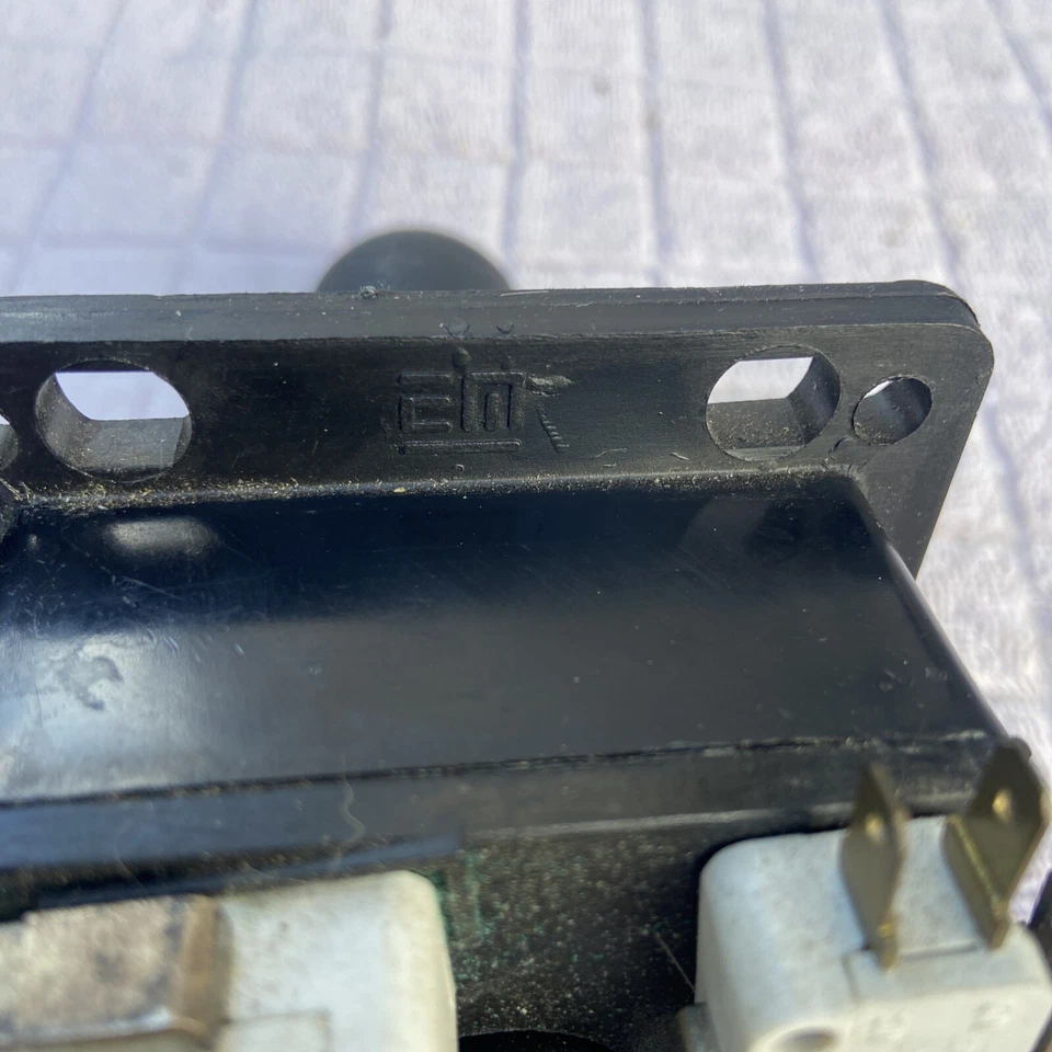 NEW 4-AXIS On/Off Joystick Controller, Universal Mount 3” Square Flange 4 NC/NO - Image 3 of 4