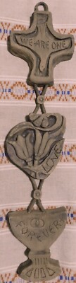 24'' Abbey Press Wall Plaque ''We are One Love Forever''  70194 Retro 70's Mod