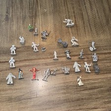 Approx 29 Dungeons Dragons Metal Miniatures others mixed