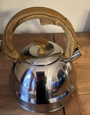 Well Equipped Kitchen Stainless Steel Teapot With Wood Handle