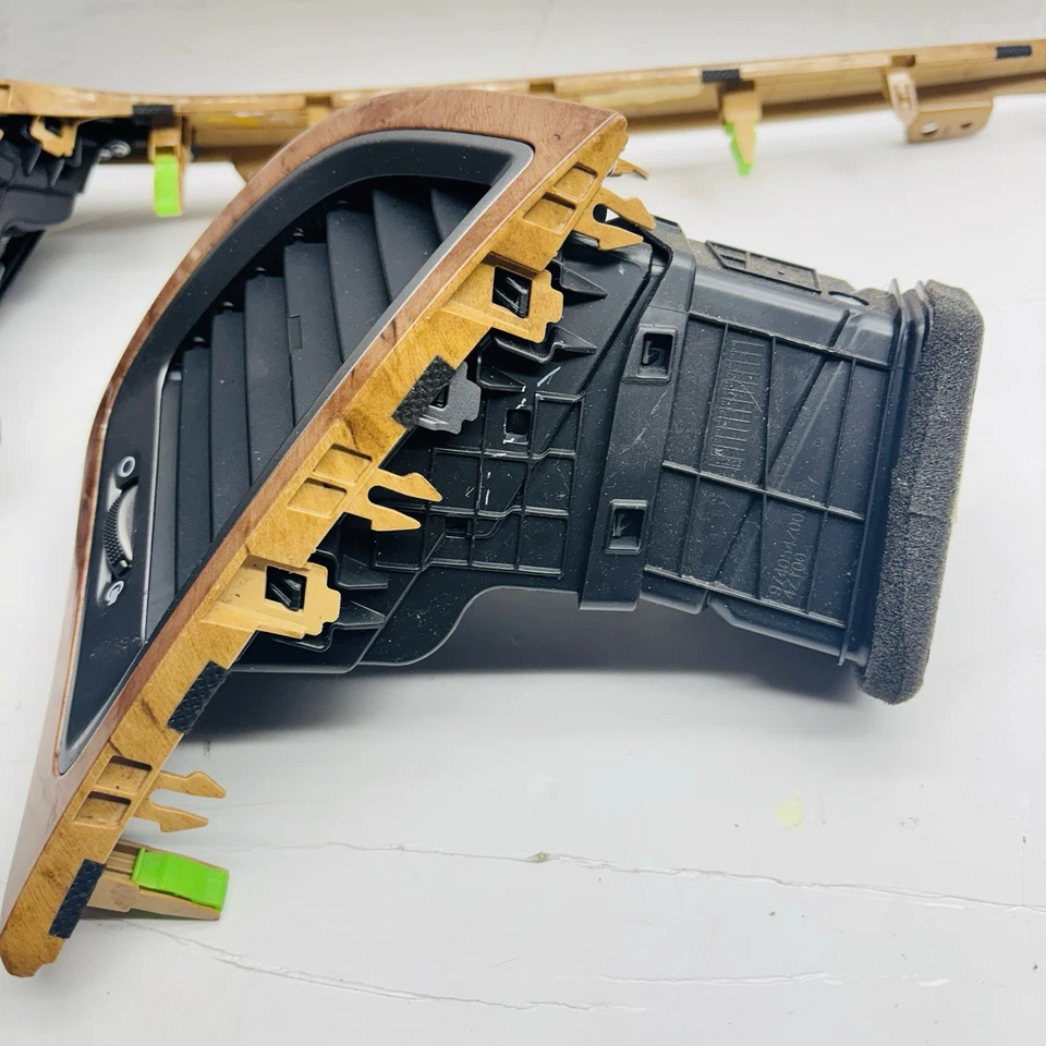 Hyundai Santa Fe 2013-2016 OEM tablero delantero lado izquierdo y derecho aire acondicionado calefacción ventilaciones Foto 4 de 4