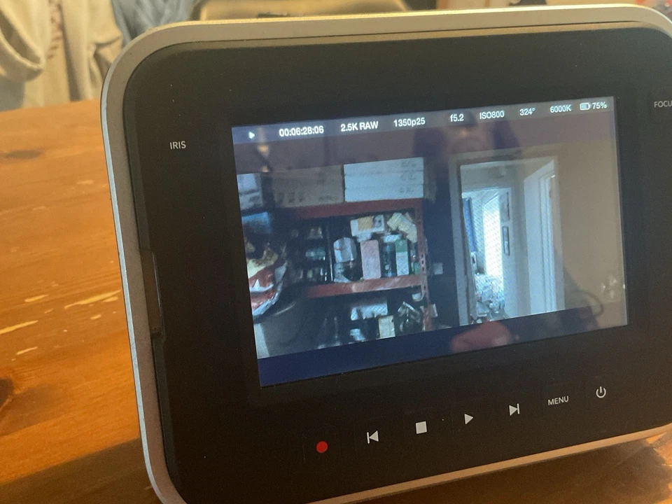 Blackmagic Cinema Camera 2.5k EF Mount and 480gb SSD Card & original box - Image 4 of 4