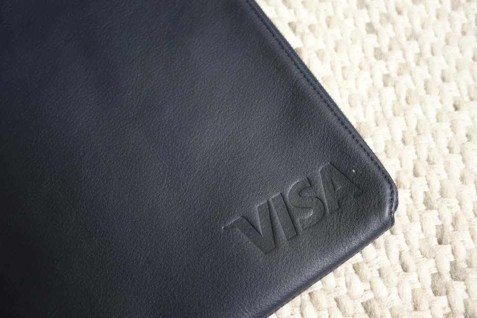 Leatherology Navy Blue Leather Gusseted Document and Laptop iPad Tablet Holder - Image 3 of 4