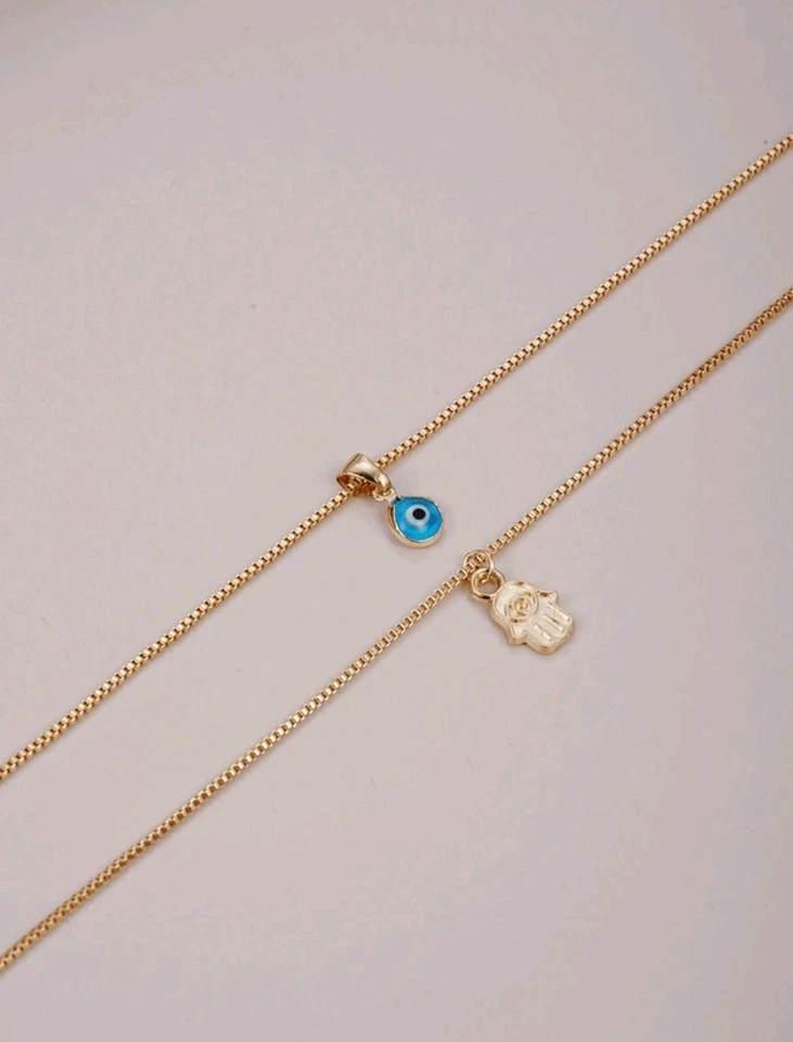 Juego de collar multicapa Hamsa enchapado en oro de 18k mano y mal de ojo Foto 3 de 4