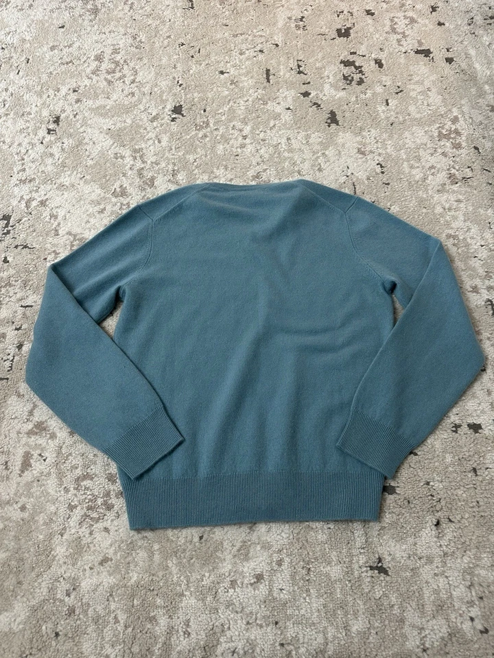 Suéter Pullover Neiman Marcus Azul Cachemir Cuello en V Talla Mediana Nuevo con Etiquetas Foto 2 de 4
