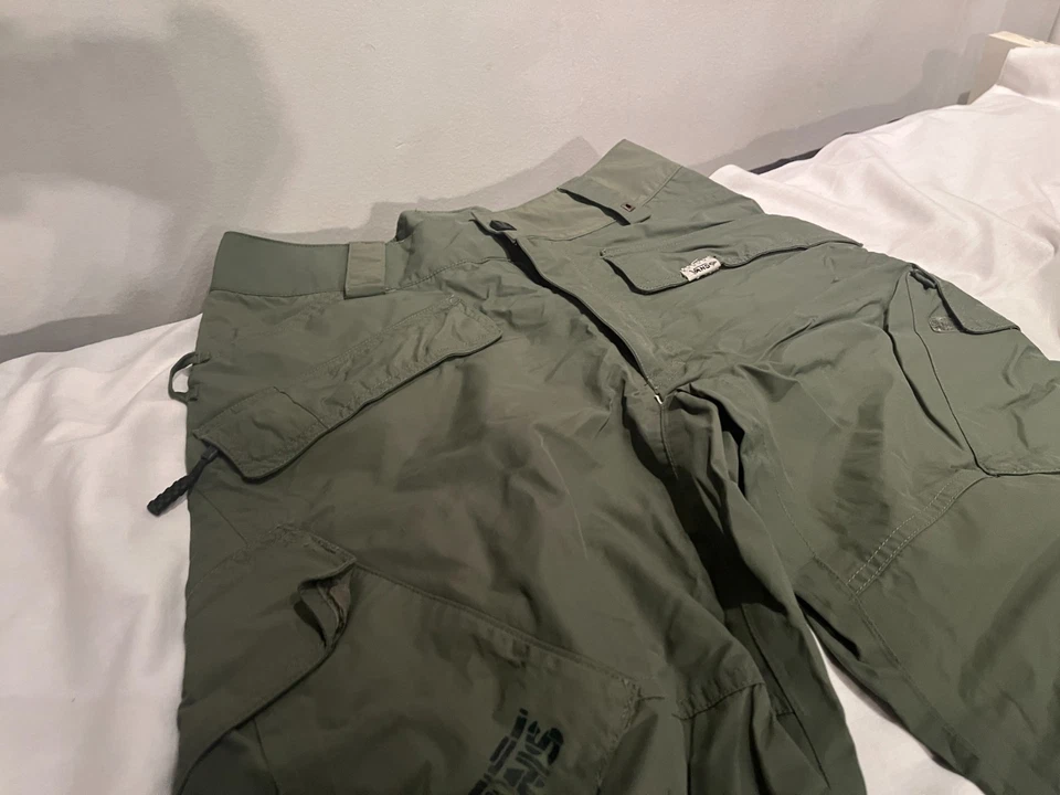 Vans Pantalones de Snowboard Sueltos Verde Ejército Hombre Talla Pequeña 8K/8K Foto 3 de 4