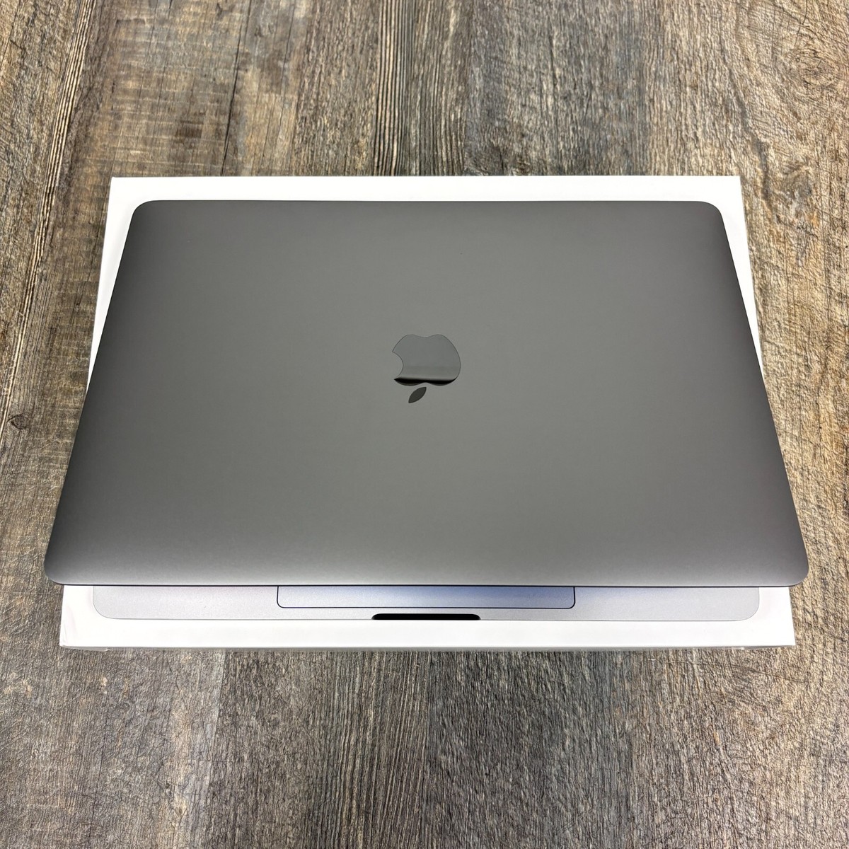 SEQUOIA 2019-2020 Apple MacBook Pro 13 - 16GB RAM 512GB SSD SEQUOIA 2019-2020 Apple MacBook Pro 13 - 16GB RAM 512GB SSD