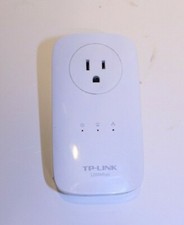 TP-Link TL-PA8030P 3-Port Gigabit Passthrough Powerline 4K 1200 Mbps