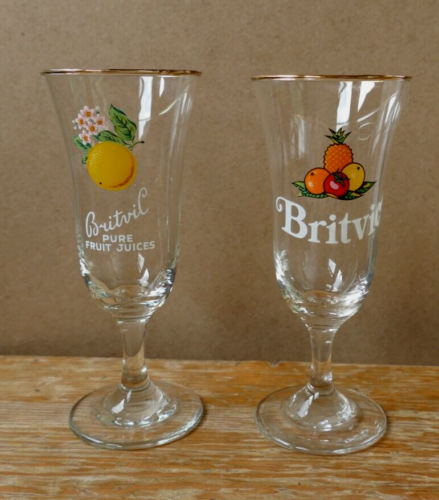 2 Britvic soft drinks fruit juice glasses- not a matching pair - Afbeelding 1 van 3