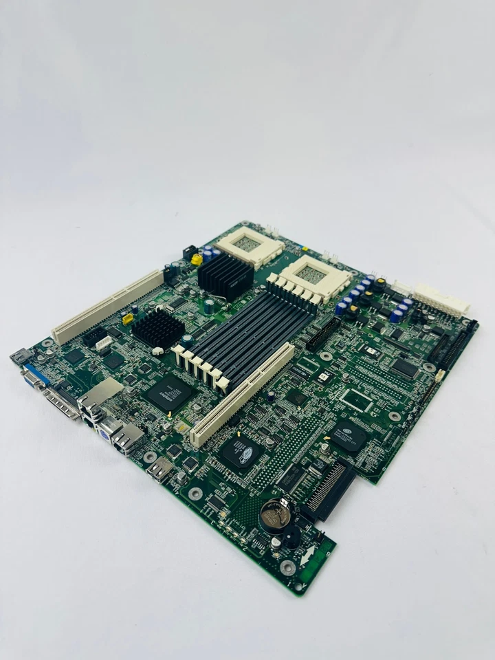 Intel SCB2 SCB2SCSI Industrial Server Board with A58801-002 processor - Image 2 of 4