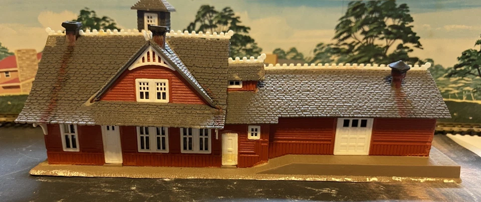 Vintage N Scale POLA Erie R.R. Station USED - Image 3 of 4