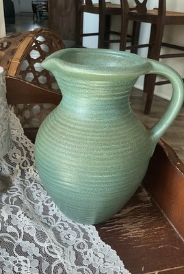 Vintage Royal Haeger Pottery Pitcher Vase 505-89 Ribbed Matte Green Celadon 1999