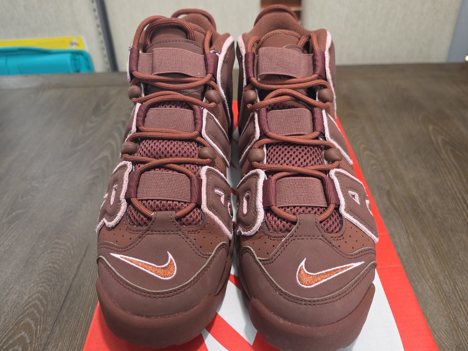 Nike Air More Uptempo '96 Valentine's Day Dark Pony Pink DV3466 200 Size 9.5 thumbnail 2