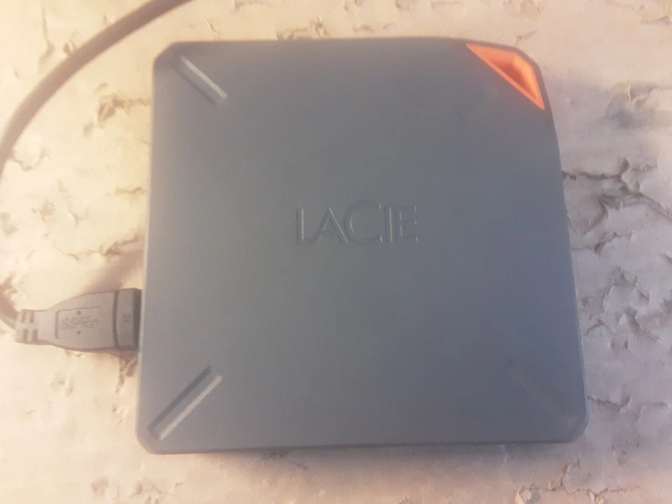 LaCie Fuel 1TB  Storage  & USB 3.0 Cable, WI-FI NOT WORKING - Image 3 of 4