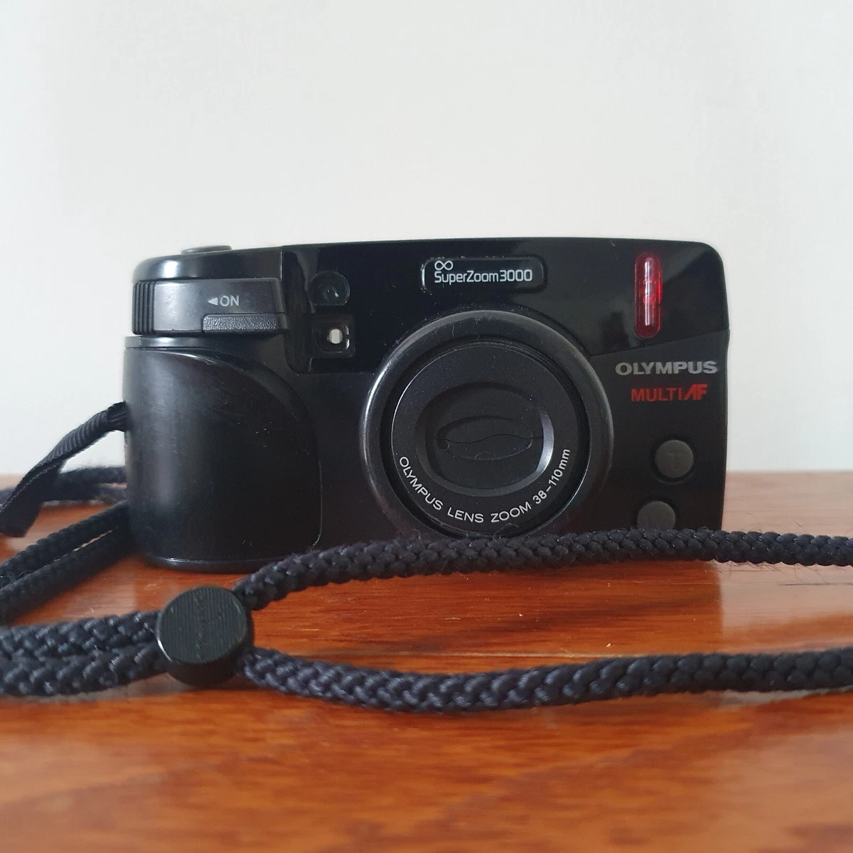 Olympus SuperZoom 3000 Multi AF Ultra Compact 38 110 Zoom 35mm Film Camera