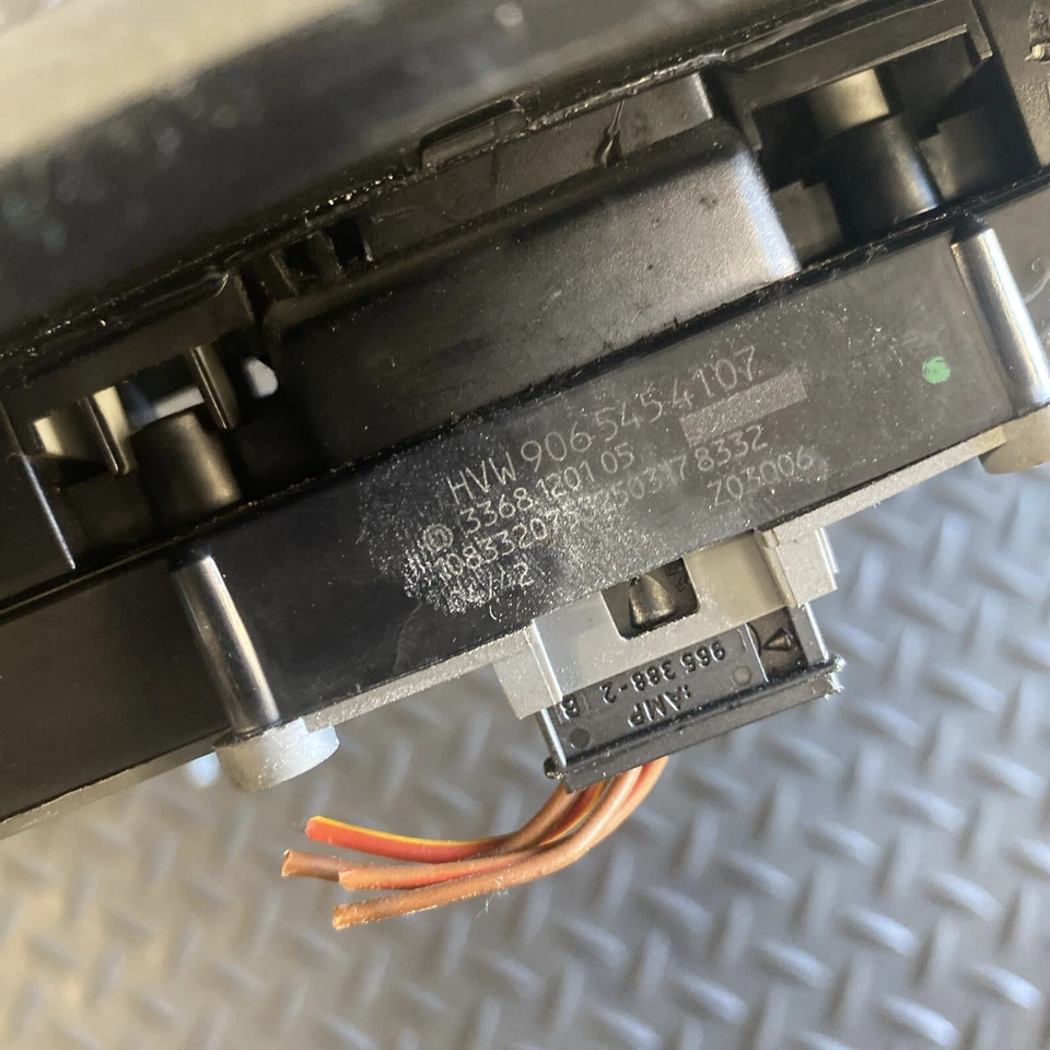 Volkswagen Crafter 2008 panel de interruptores de peligro y moldura 9065454107 #3 Foto 4 de 4