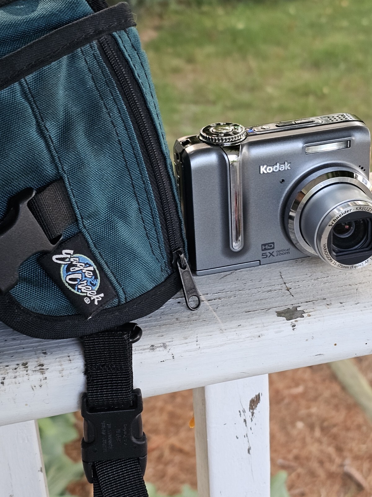 Kodak EasyShare Z1275 Zoom Digital Camera 12.0MP 5x ZOOM Silver HD With Bag