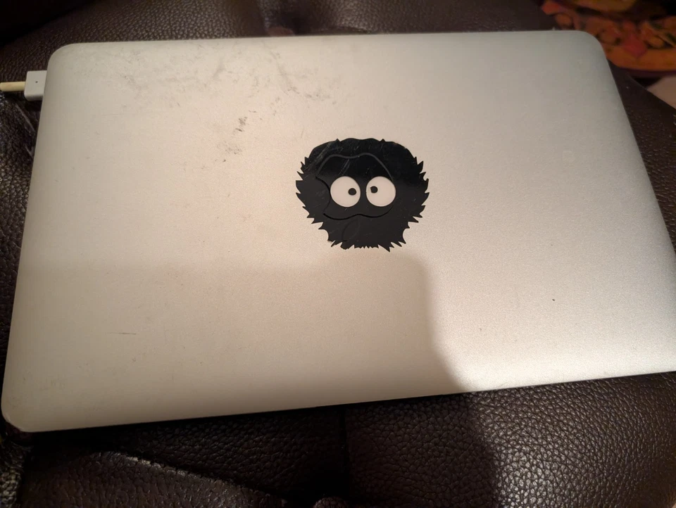 Apple MacBook Air 11.6 Zoll Model A1465 - Bild 4 von 4