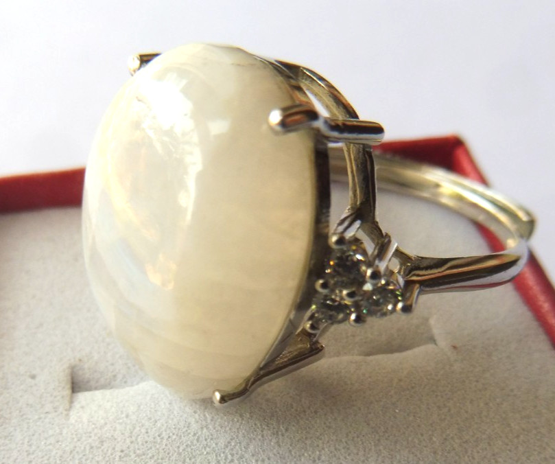 Bague pierre de lune réglable argent massif 925 zircons surélevée 18 carats