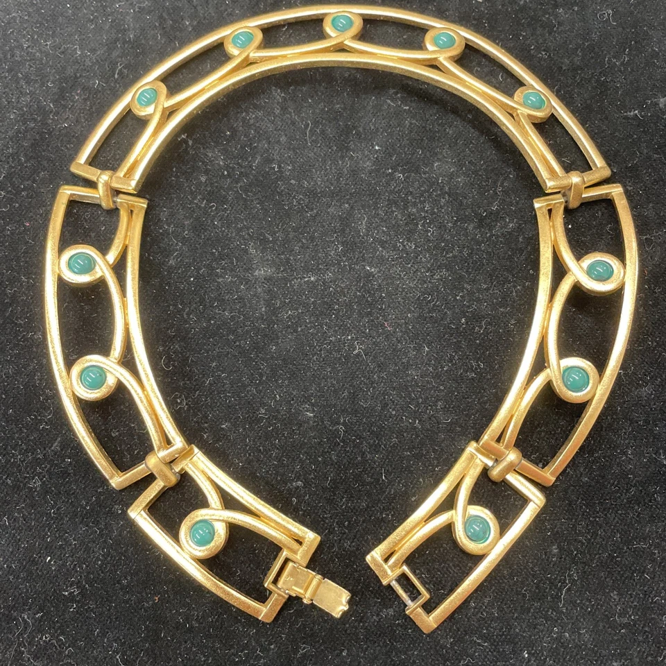 Collar Monet etrusco satinado dorado vinculado cuentas verdes Foto 4 de 4