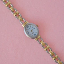 WOMENS TIMEX CARRIAGE SILVER GOLD STAINLESS STEEL WRISTWATCH NEW BATTERY