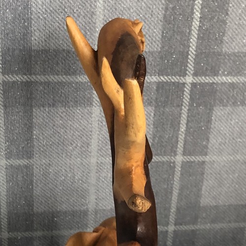 Vintage African Elephant & Lion Resting Wooden Tree Sculpture Statue Hand Carved - Foto 8 di 14