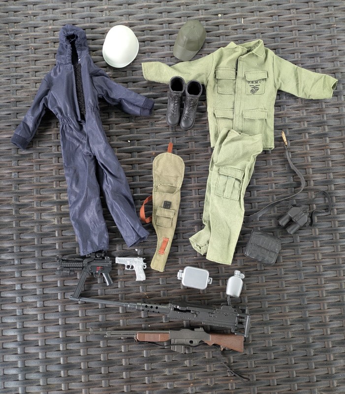 21ST CENTURY/G.I. JOE Accessories Garments MIXED LOT - Collectibles Toys -LOT #6