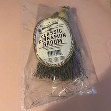 Mini ramita perfumada con canela y escoba de latón para decoración del hogar marrón 6"