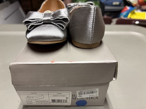 Bagley Mischka Amber Shines Girl Shoes Silver Shiny Flats With Bow Size 12