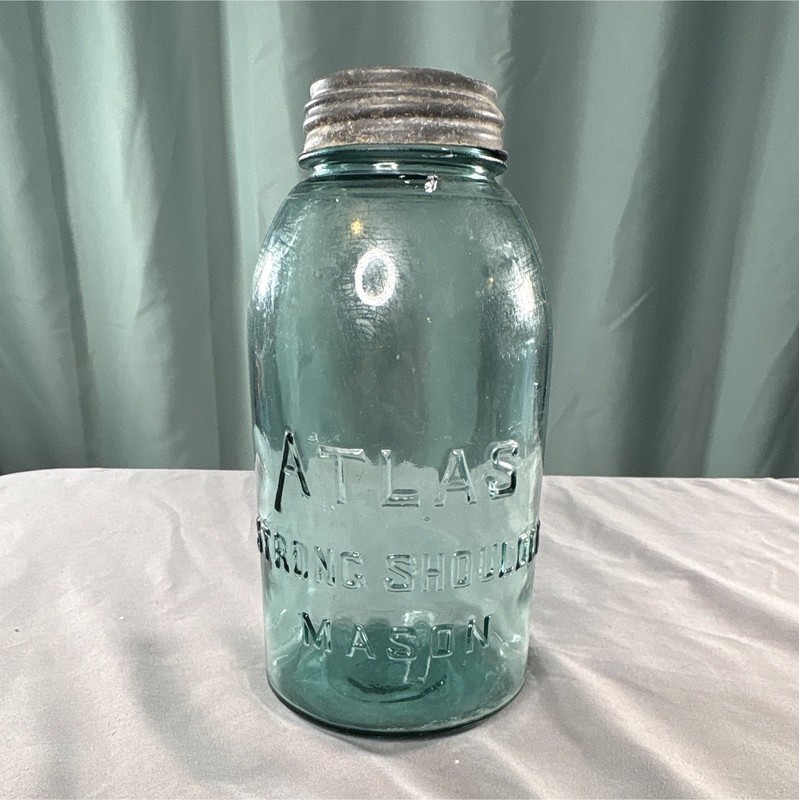 1/2 gallon Atlas Strong Shoulder Mason Blue/green Glass Jar w/ Metal Screw Lid 