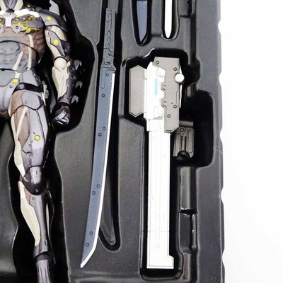 Revoltech Yamaguchi No.140 Raiden Metal Gear Rising Revengeance 6 cuerpo móvil figura de acción