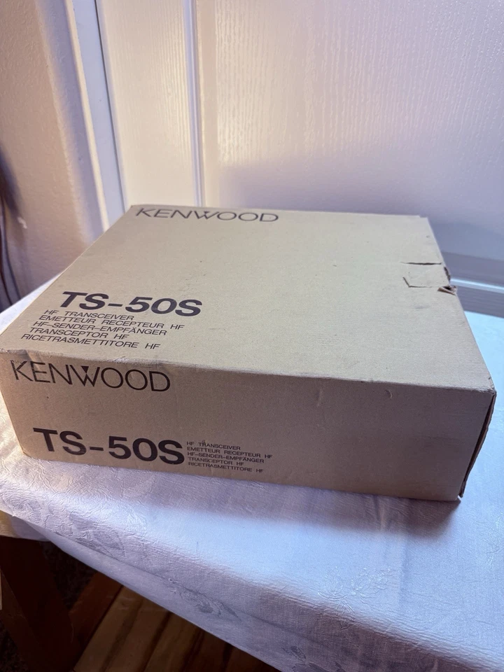 Kenwood TS-50S HF Transceiver w/ Original MC-43S Mic, Box & Mount Bracket - Image 2 of 4