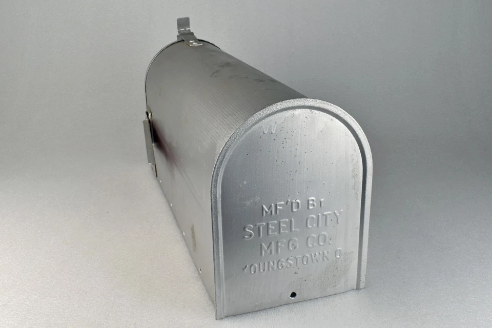 Buzón rural plateado galvanizado vintage Steel City Mfg Co EE. UU. Youngstown Ohio EE. UU. Foto 3 de 4